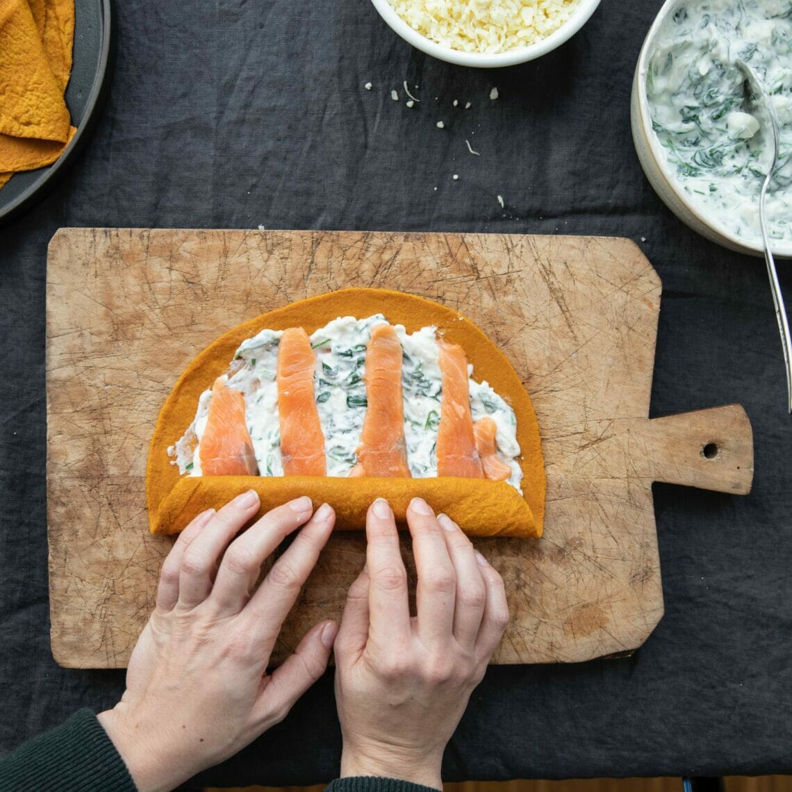 Überbackene Lachsröllchen mit Ziegenkäse und Spinat - Beetgold Vollgemüse